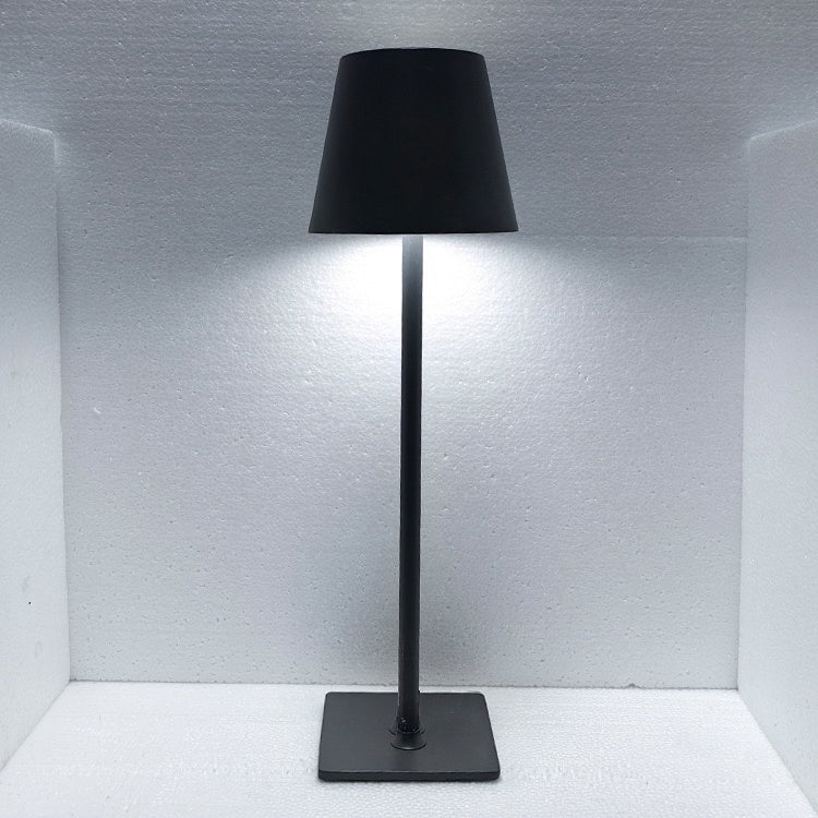 Nordic Iron Art Goblet Bar Atmosphere Table Lamp Dining Bar Bedhead, Bedroom, Office, Charging Table Decoration Table Lamp