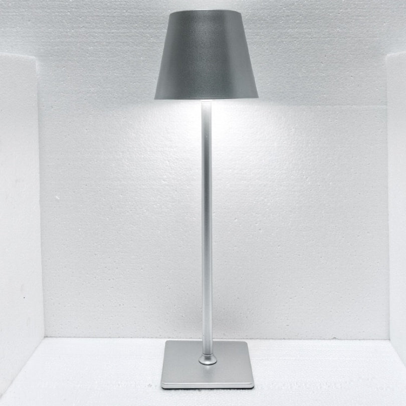 Nordic Iron Art Goblet Bar Atmosphere Table Lamp Dining Bar Bedhead, Bedroom, Office, Charging Table Decoration Table Lamp