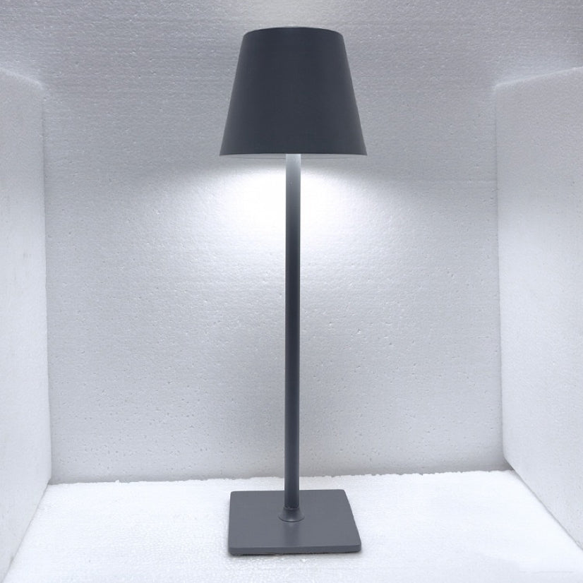 Nordic Iron Art Goblet Bar Atmosphere Table Lamp Dining Bar Bedhead, Bedroom, Office, Charging Table Decoration Table Lamp